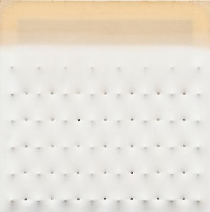 Enrico Castellani, Frammento Politico, 1975